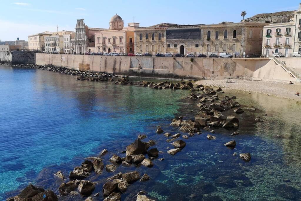 Sea-View Terrace & Bikes Moon Ortigia Holiday Home 锡拉库扎 外观 照片