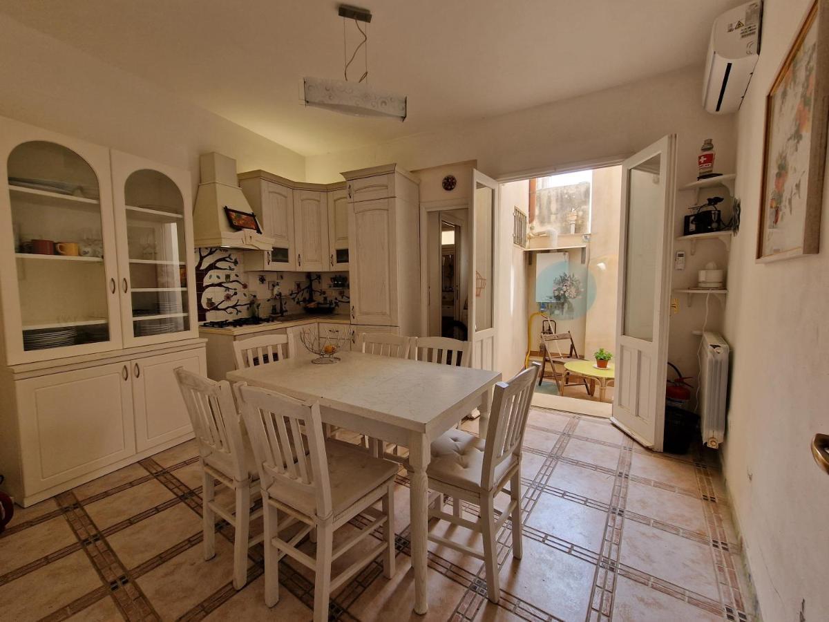 Sea-View Terrace & Bikes Moon Ortigia Holiday Home 锡拉库扎 外观 照片