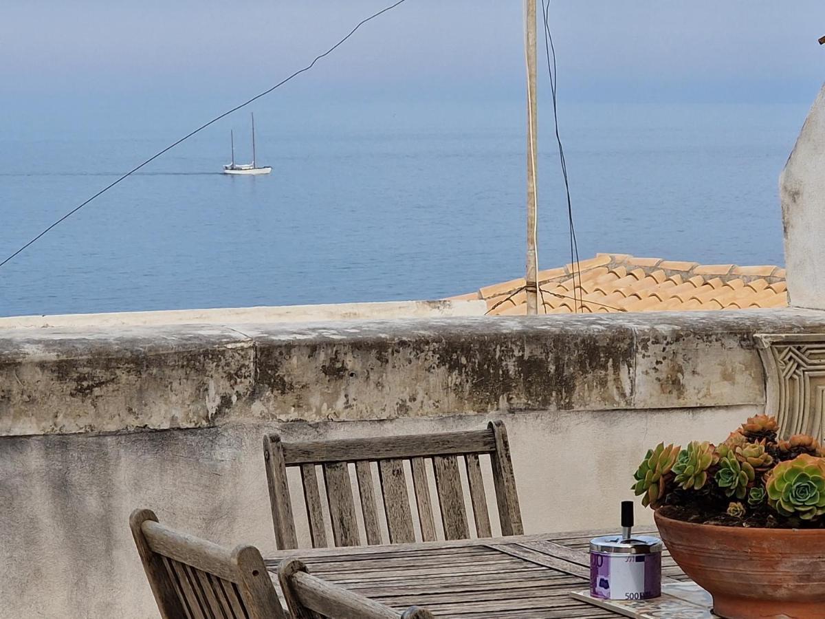 Sea-View Terrace & Bikes Moon Ortigia Holiday Home 锡拉库扎 外观 照片